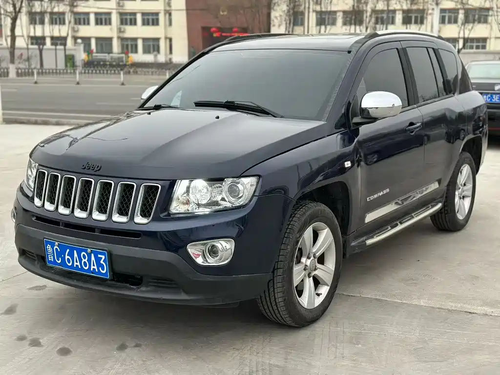 Jeep Compass 2013 — фото 1