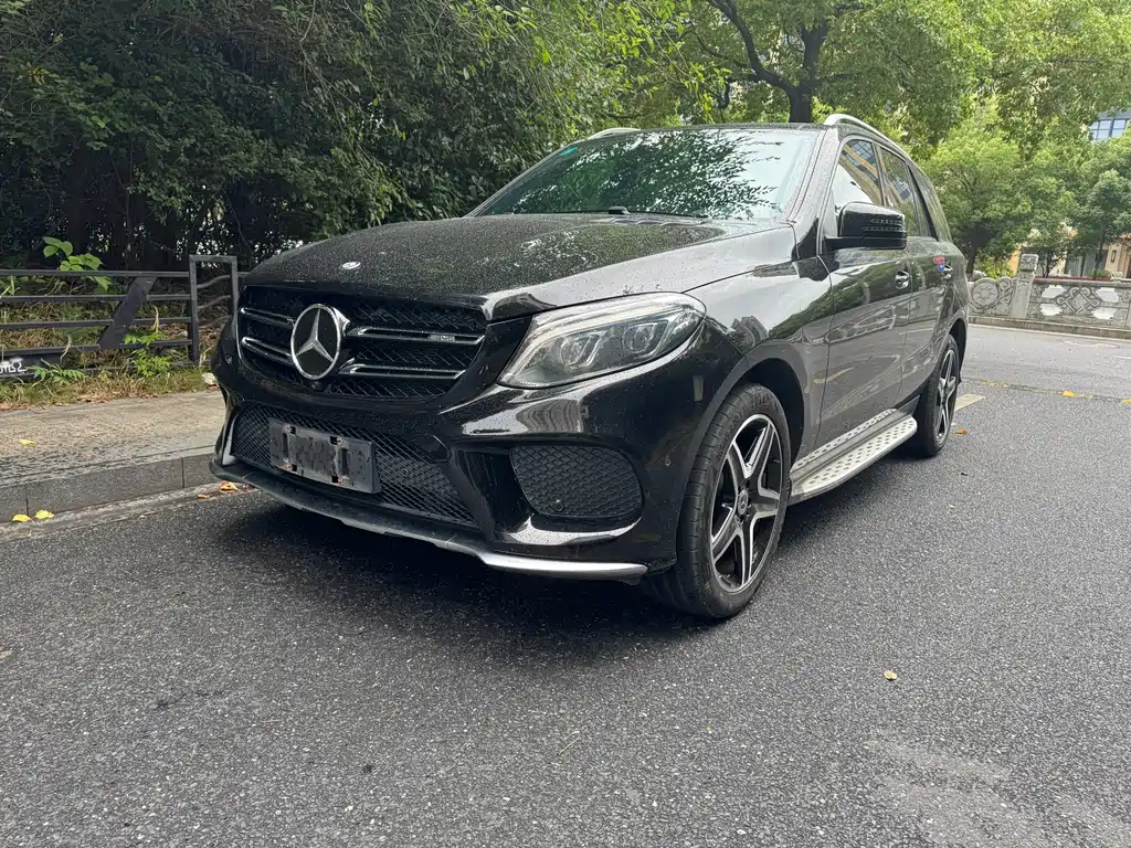 Mercedes-Benz GLE 2017 — фото 1