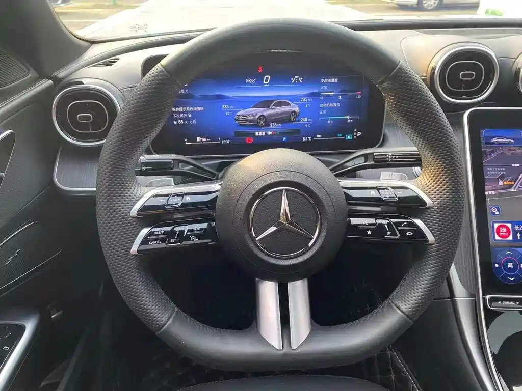 Mercedes-Benz C-Class 2023 — фото 6
