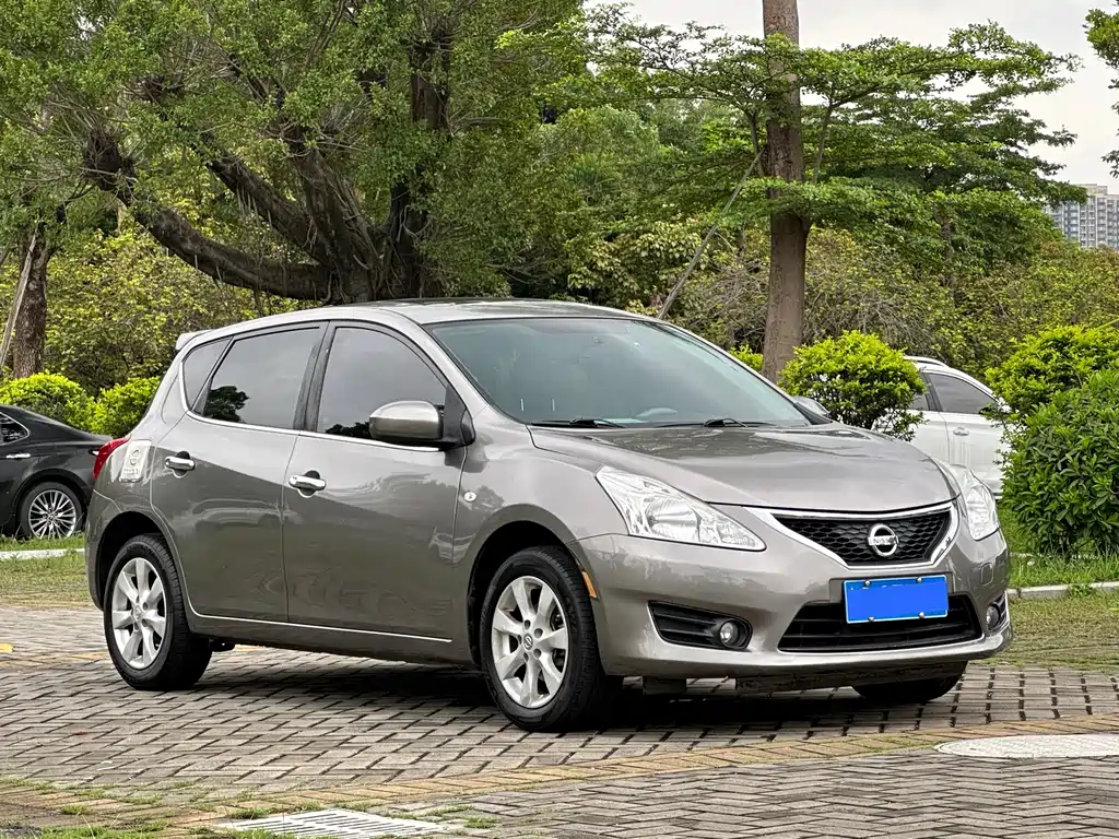 Nissan Tiida 2014 — фото 3