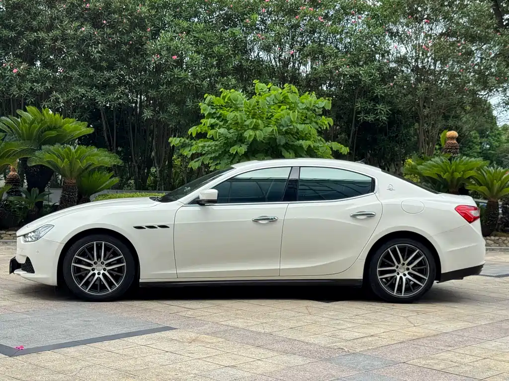 Maserati Ghibli 2016 — фото 5