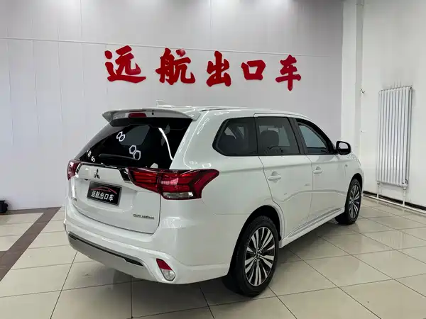 Mitsubishi Outlander 2022