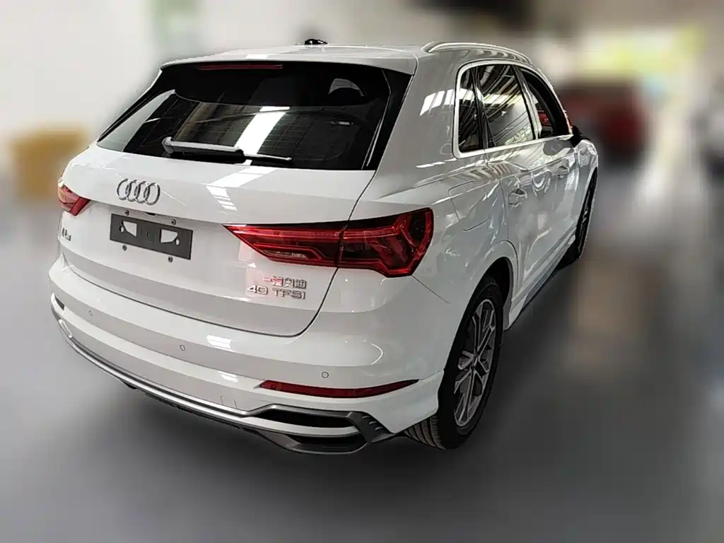 Audi Q3 2020 — фото 12