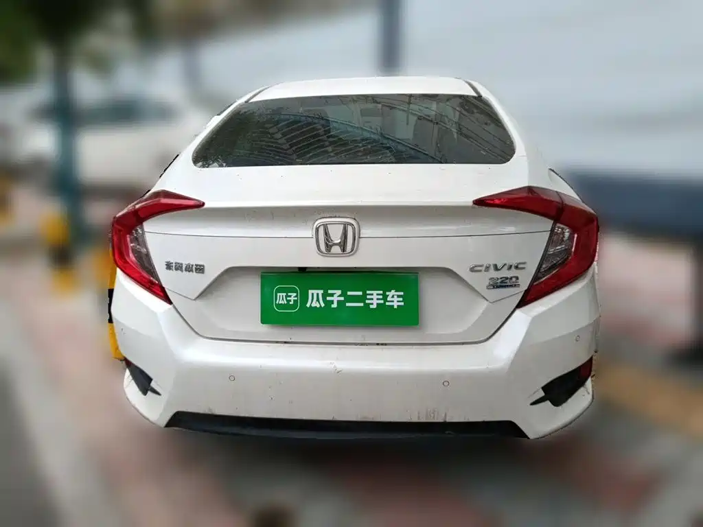 Honda Civic 2018 — фото 4