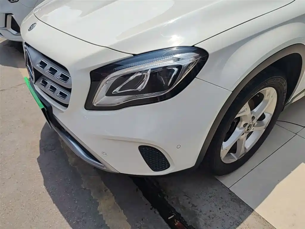 Mercedes-Benz GLA 2018 — фото 24