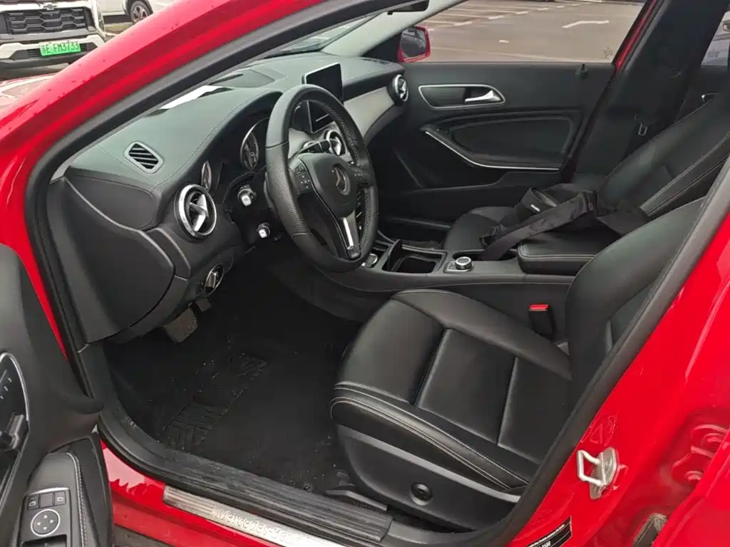 Mercedes-Benz GLA 2016 — фото 15