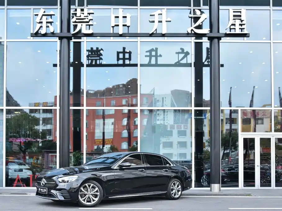 Mercedes-Benz E-Class 2022 — фото 1
