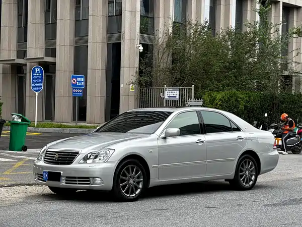 Toyota Crown 2009