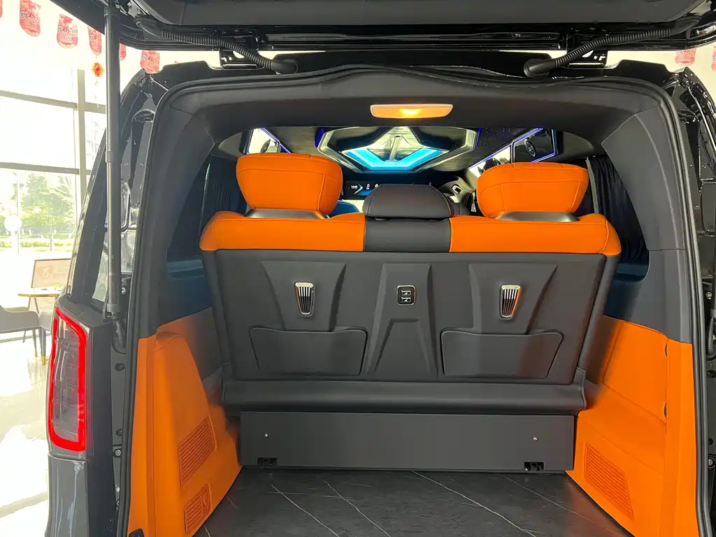 Mercedes-Benz Vito 2025 — фото 18