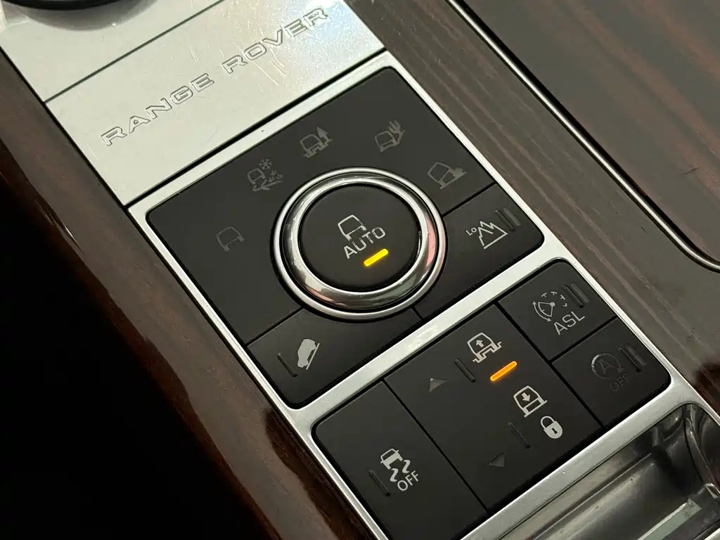 Land Rover Range Rover 2017 — фото 17