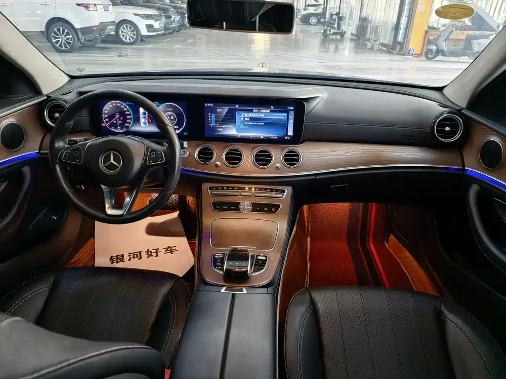 Mercedes-Benz E-Class 2018 — фото 16