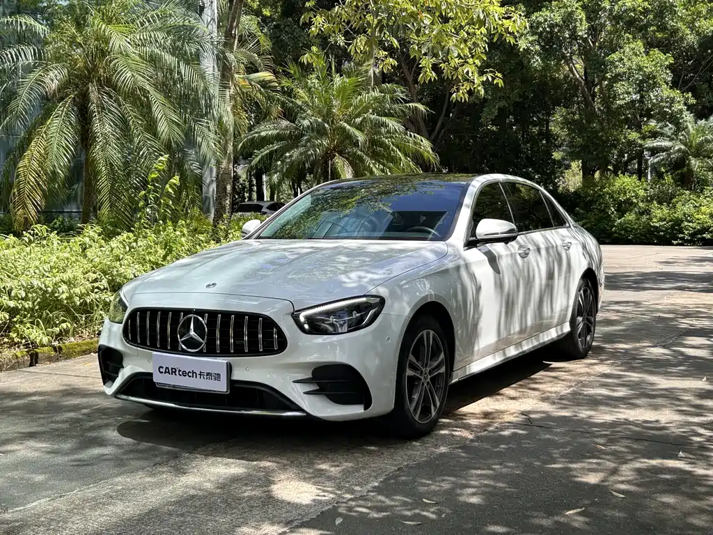 Mercedes-Benz E-Class 2022