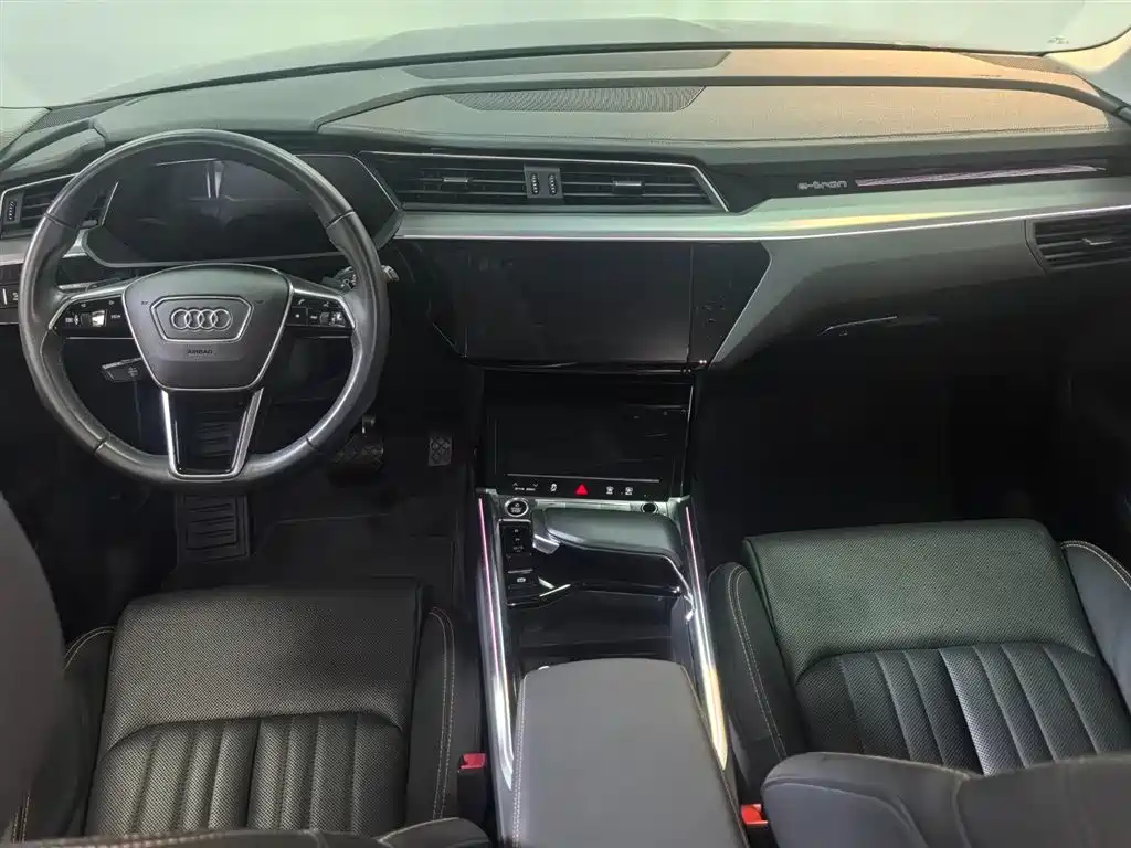 Audi e-tron 2022