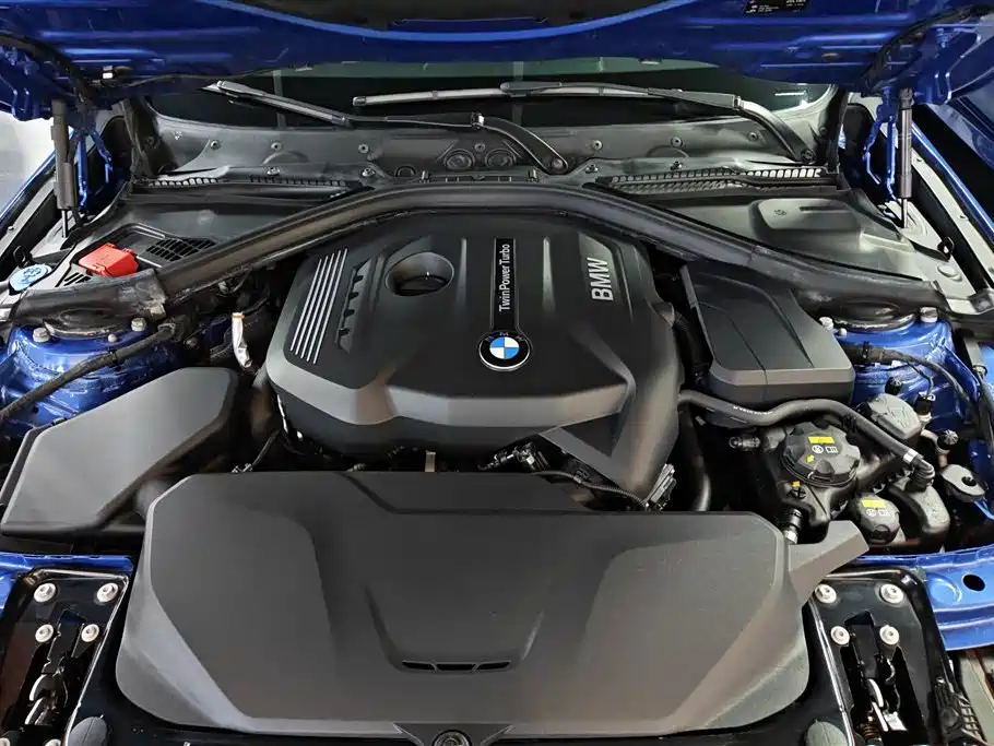 BMW 3 Series 2017 — фото 10