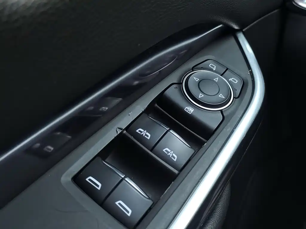 Cadillac XT4 2021 — фото 13