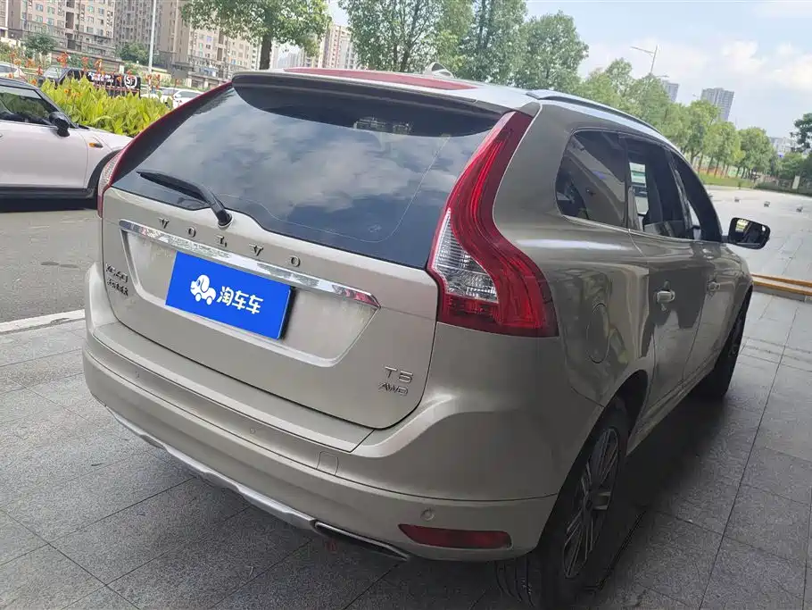 Volvo XC60 2017 — фото 3