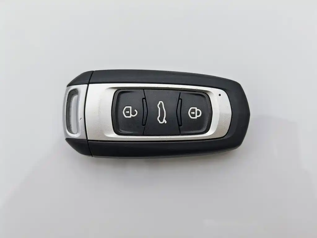 Geely Galaxy Panda 2025 — фото 19