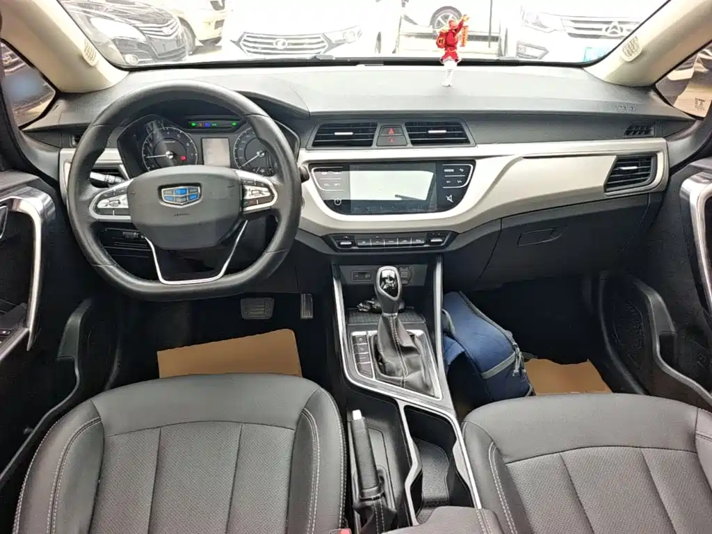 Geely Vision X3 2020 — фото 10