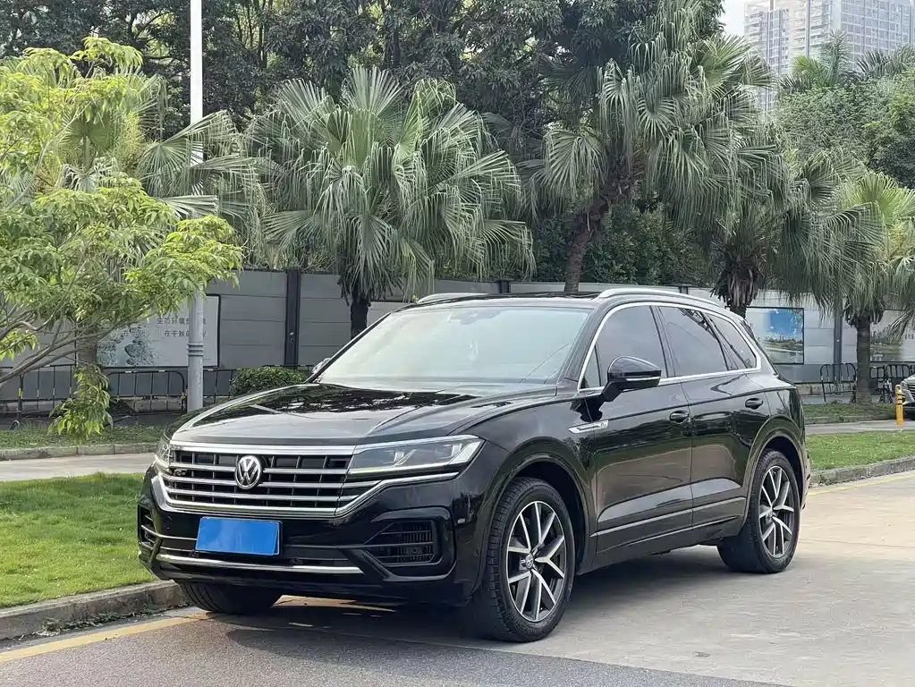Volkswagen Touareg 2019 — фото 1