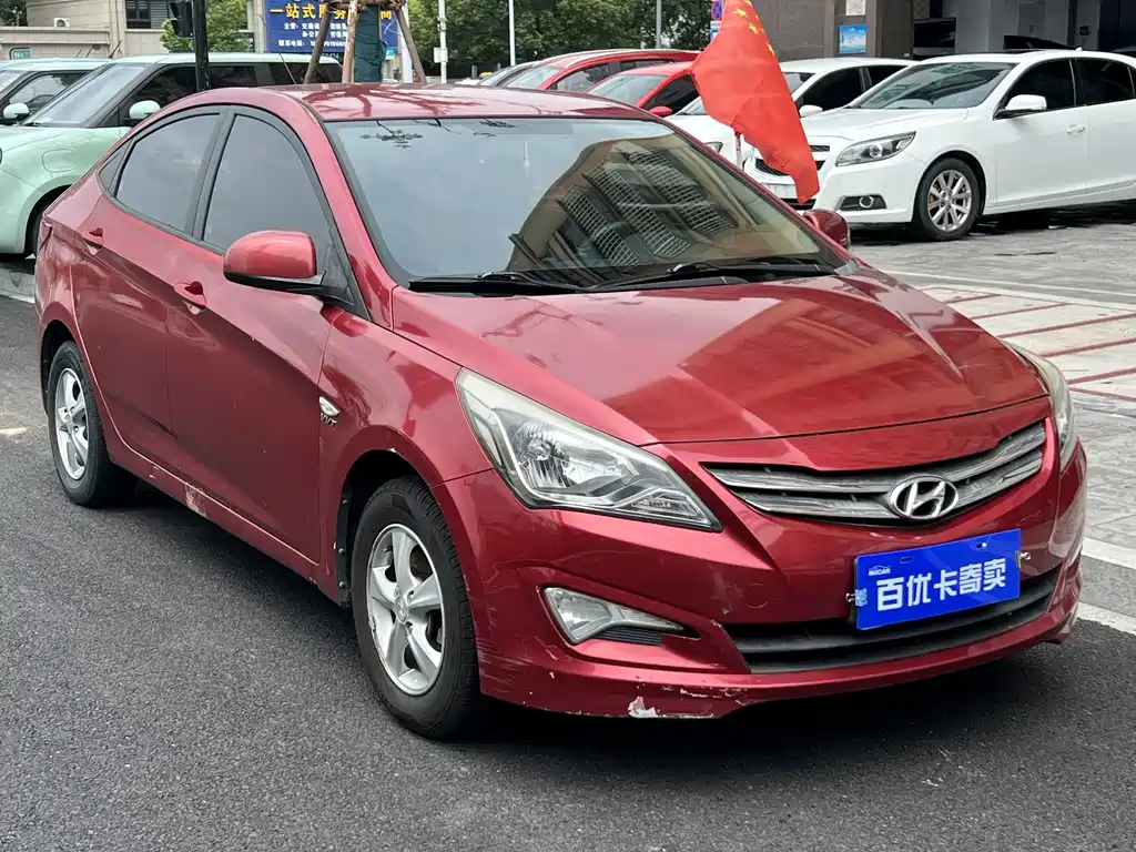 Hyundai Accent 2015 — фото 6
