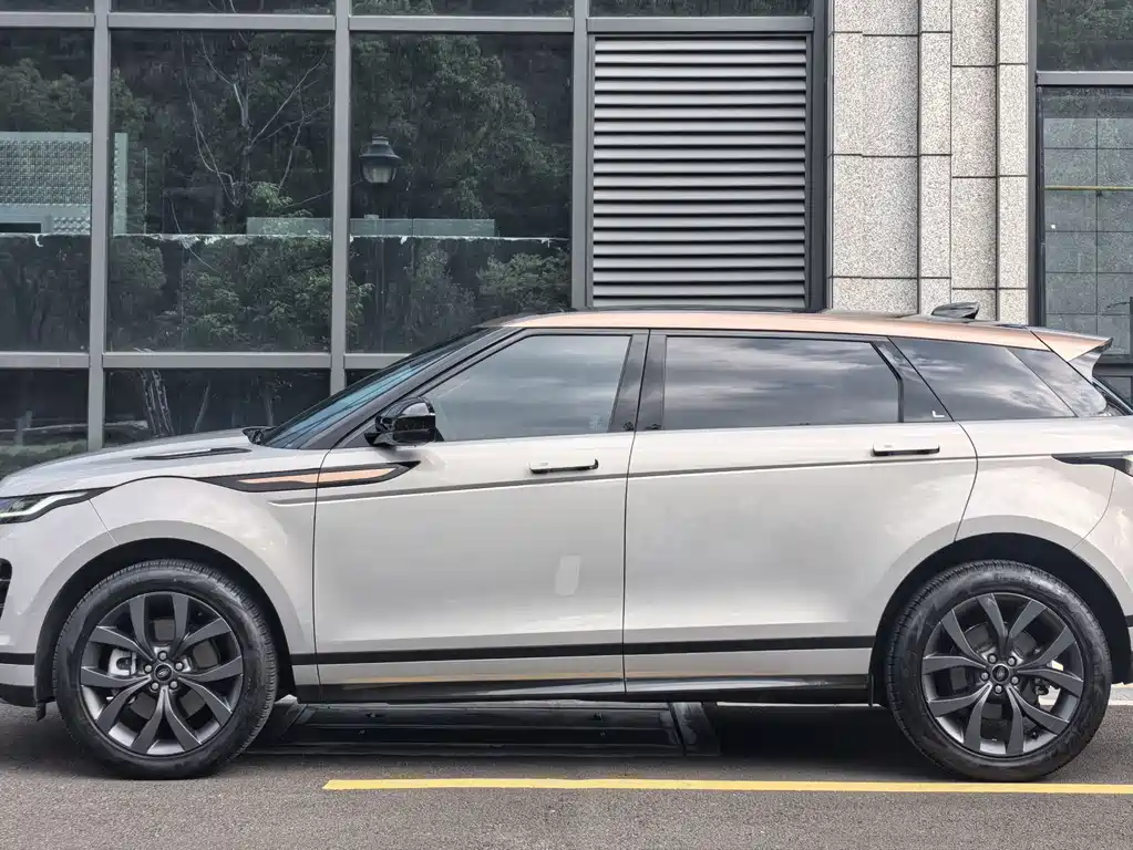 Land Rover Evoque 2024 — фото 8