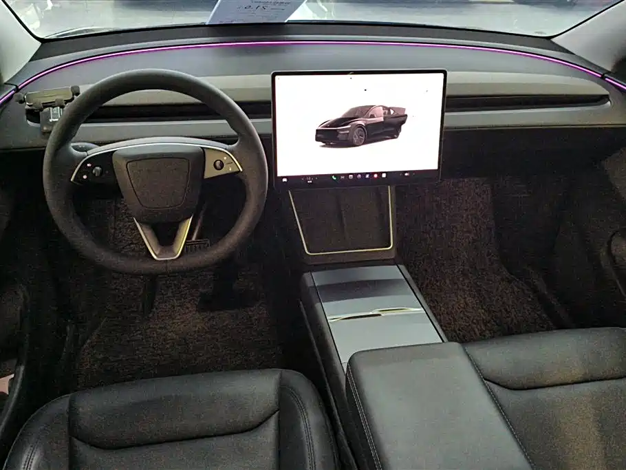 Tesla Model Y 2025 — фото 12