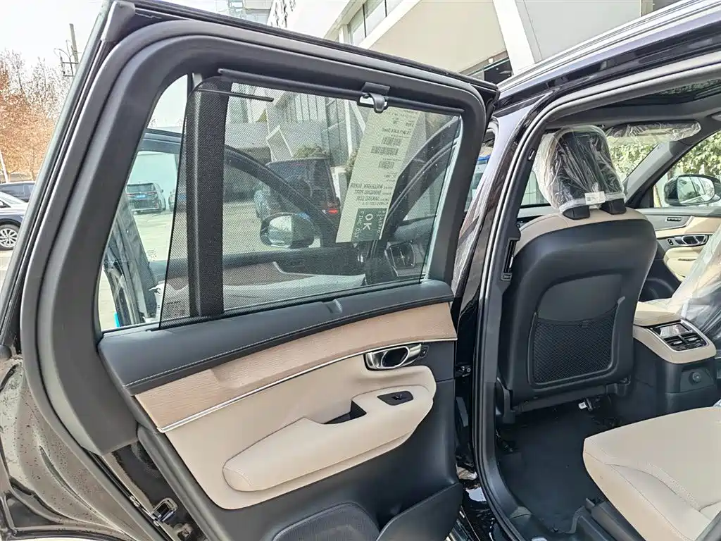 Volvo XC90 PHEV 2026 — фото 11