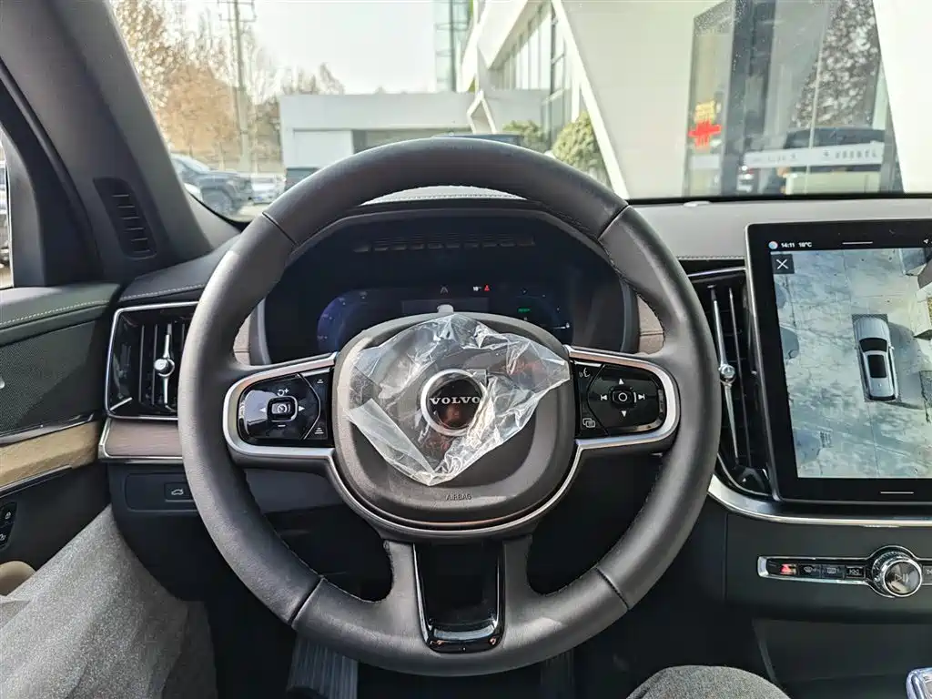 Volvo XC90 PHEV 2026 — фото 13