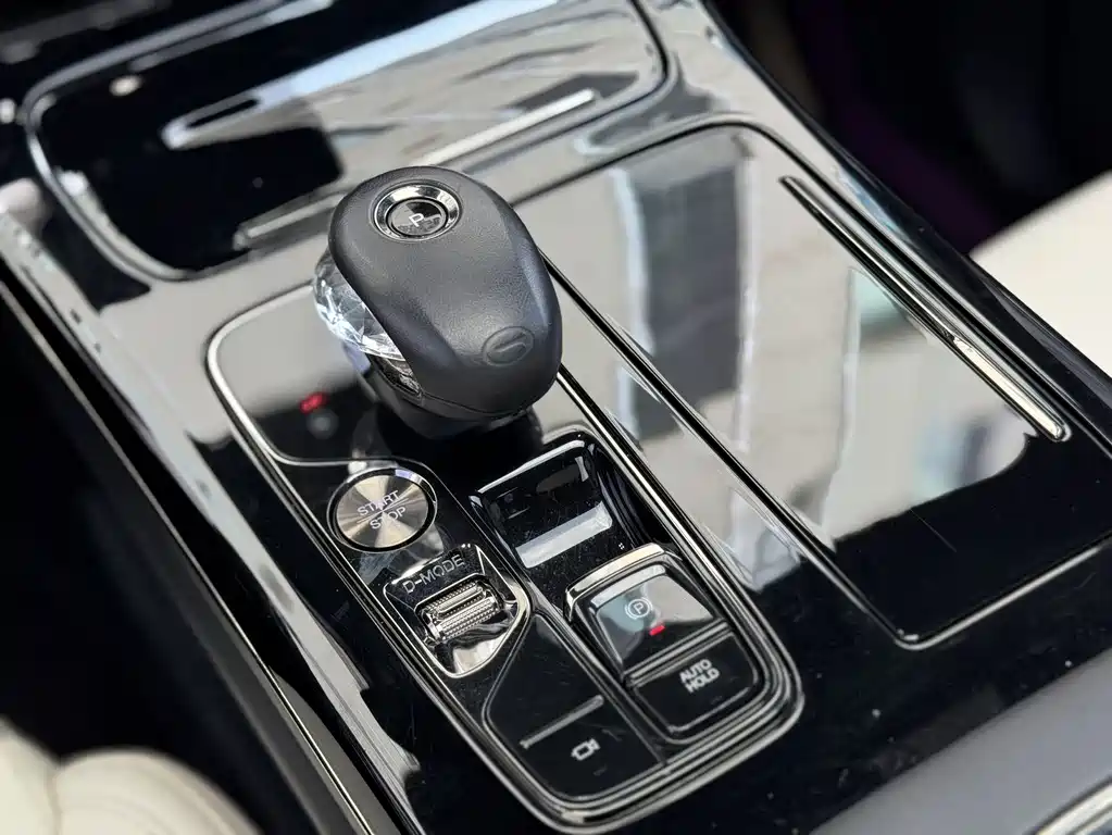 GAC Motor Trumpchi M8 2023 — фото 13