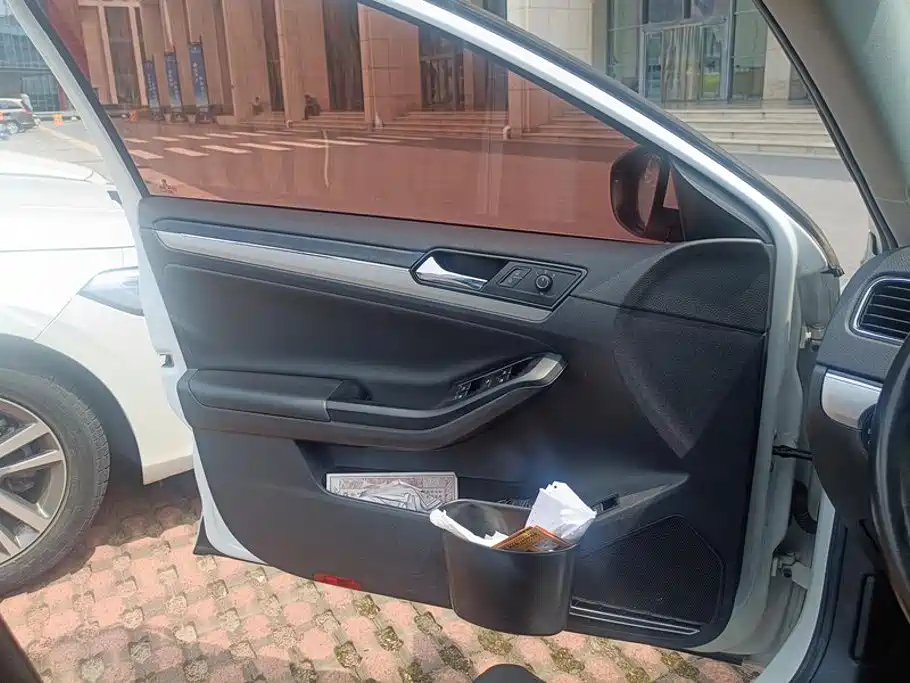Volkswagen Sagitar 2019