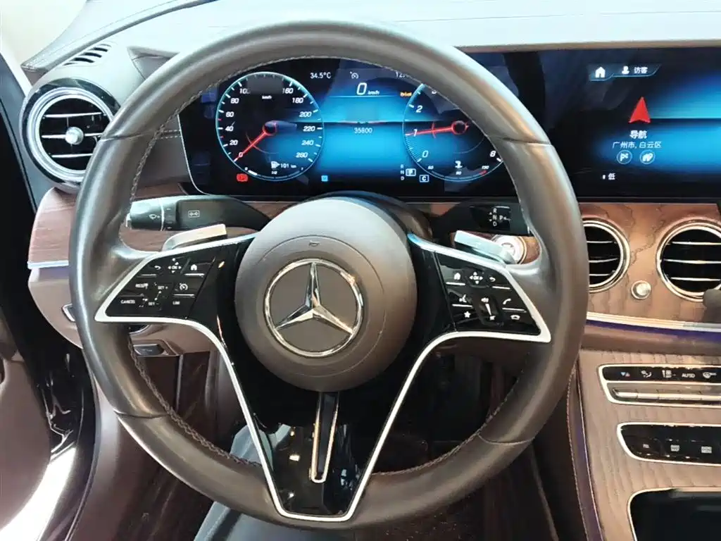 Mercedes-Benz E-Class 2023 — фото 11