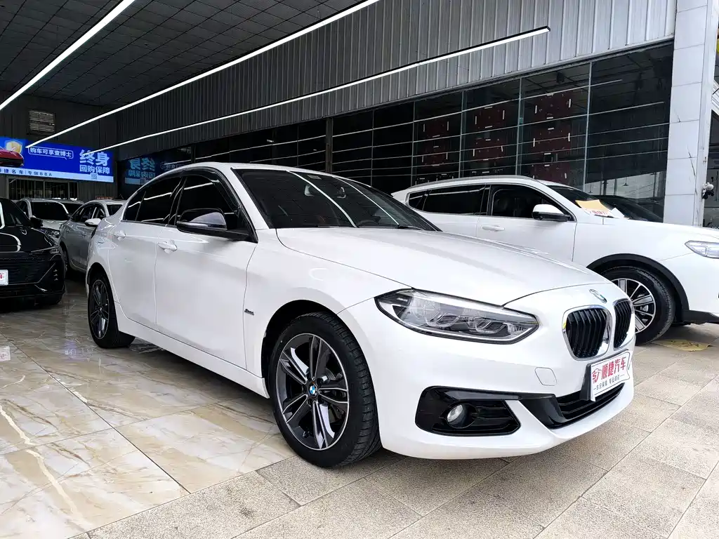 BMW 1 Series 2018 — фото 3