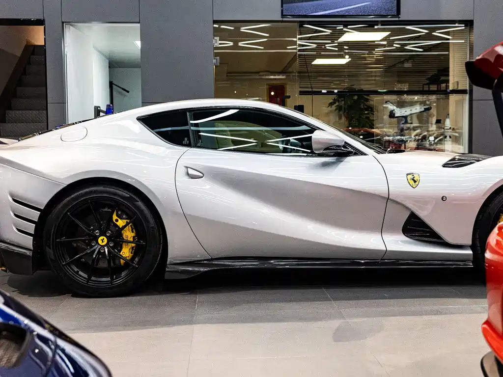 Ferrari 812 2024 — фото 18