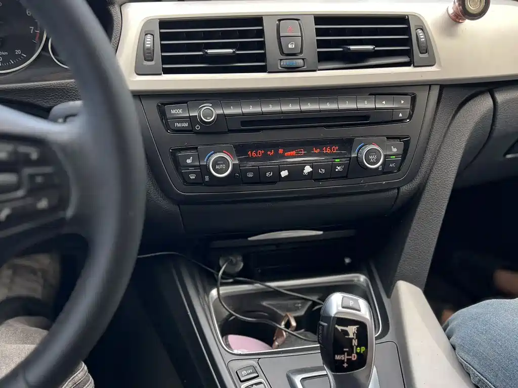 BMW 3 Series 2015 — фото 10