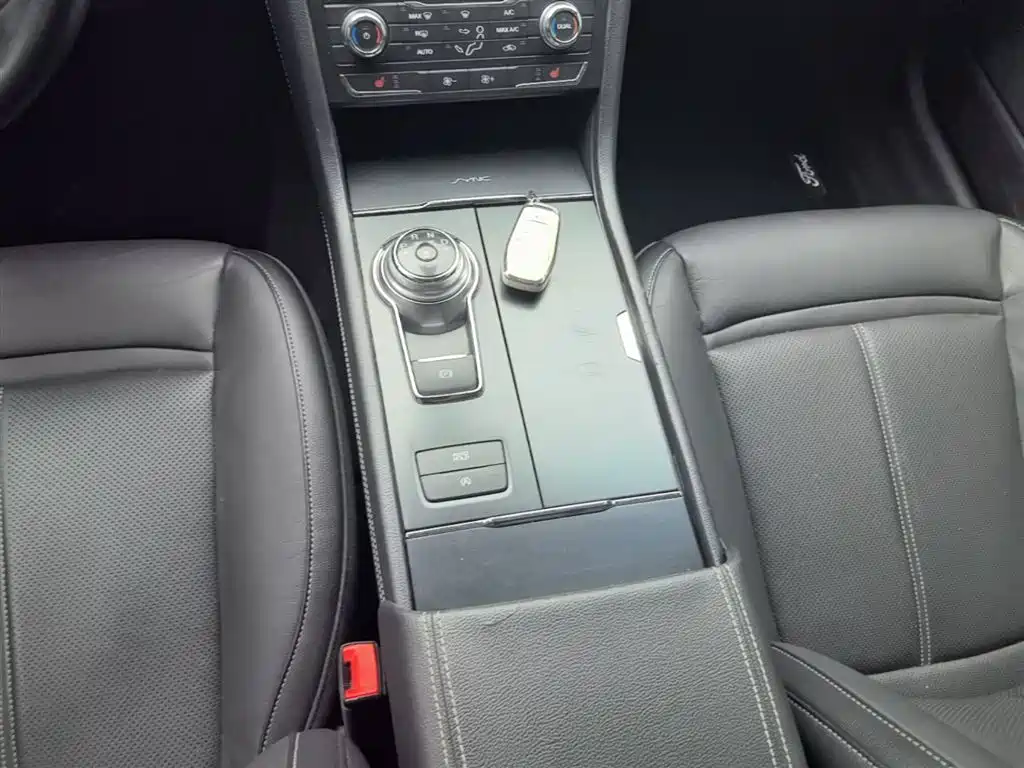 Ford Taurus 2016 — фото 14