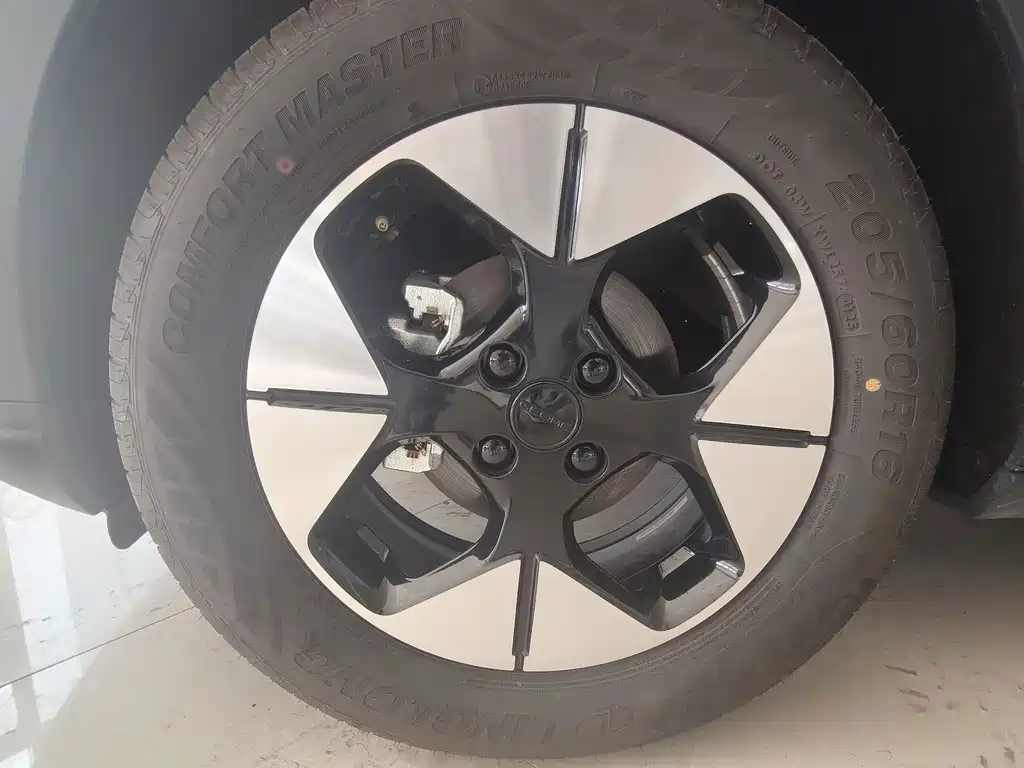 Geely Galaxy Starwish 2025