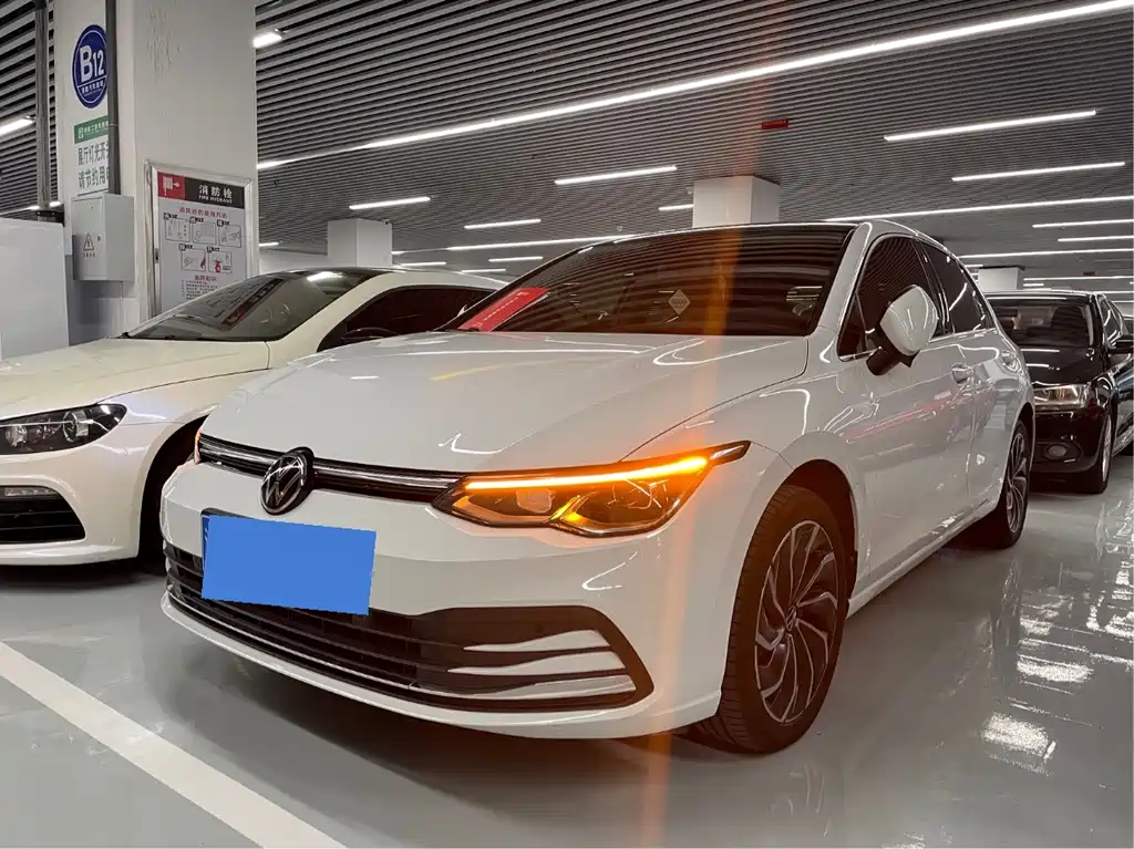 Volkswagen Golf 2024