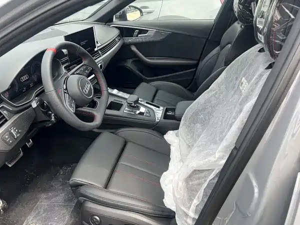 Audi A4L 2025