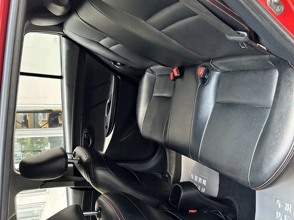 Toyota Yaris L 2020 — фото 13