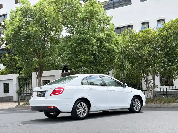 Geely Emgrand 2017
