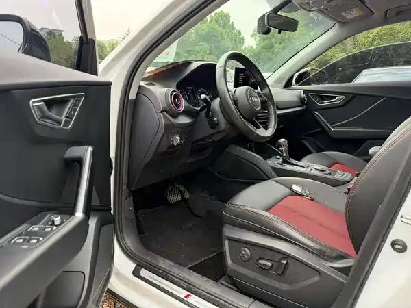Audi Q2L 2021