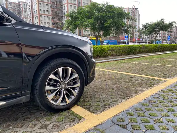 GAC Trumpchi GS8 2018