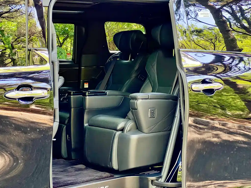 Toyota Vellfire 2025 — фото 25