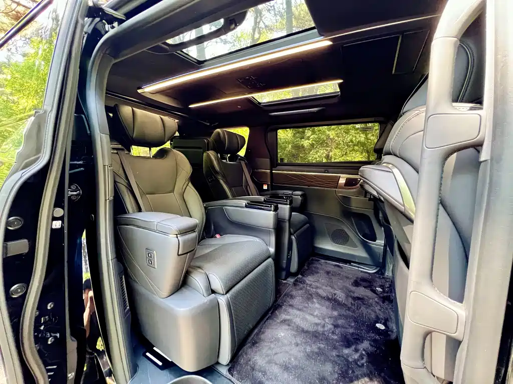 Toyota Vellfire 2025 — фото 29