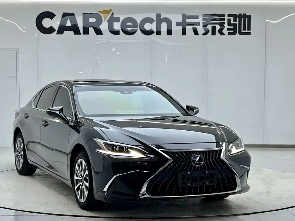 Lexus ES 2022 — фото 20