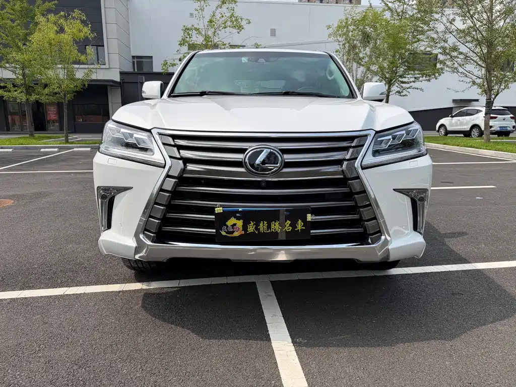 Lexus LX 2017 — фото 3