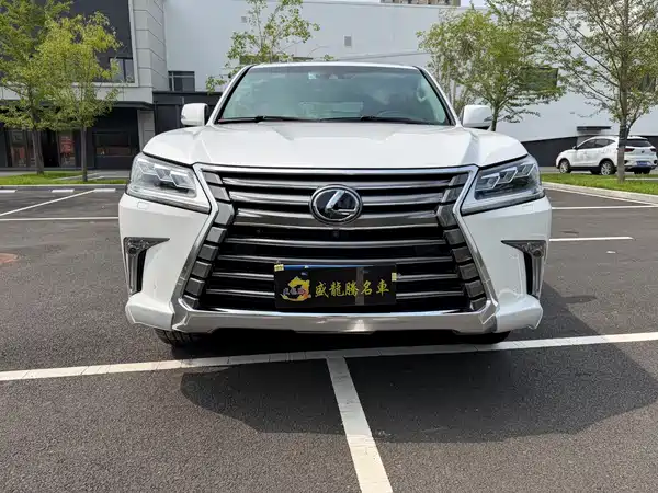 Lexus LX 2017