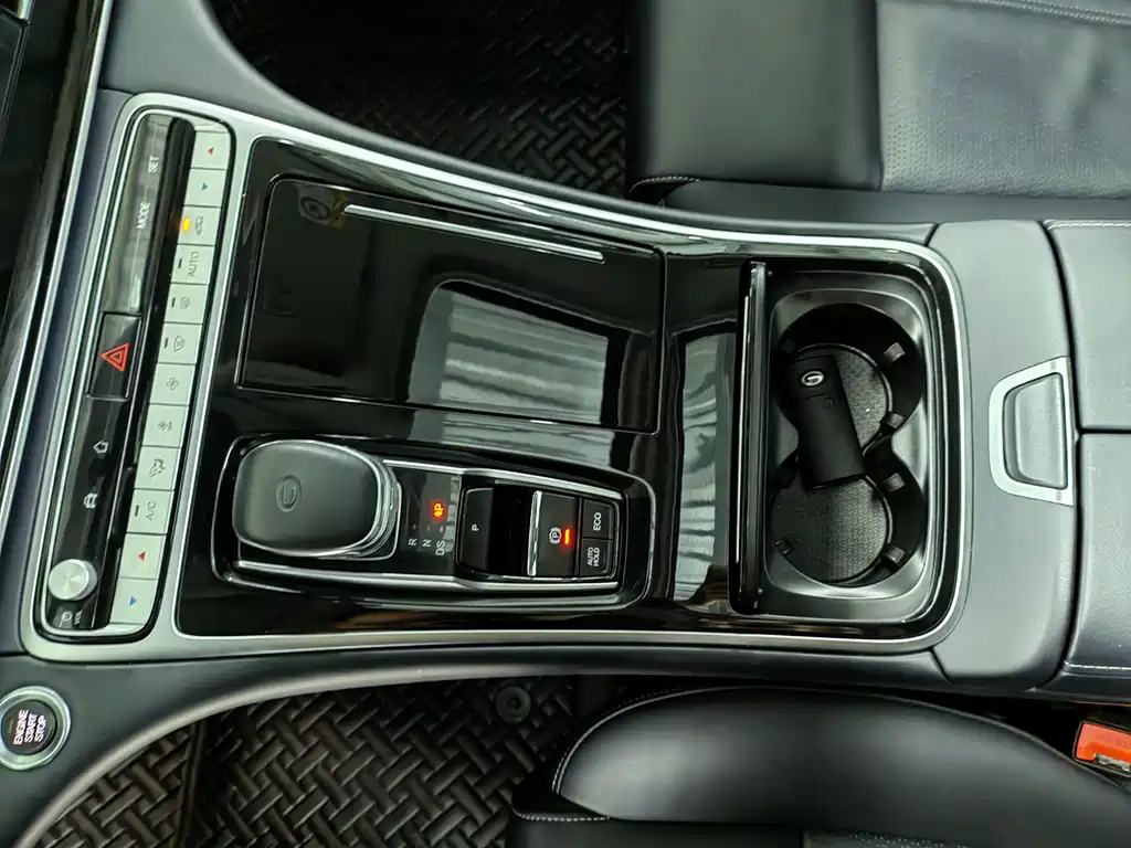 GAC Motor Trumpchi M8 2023 — фото 9