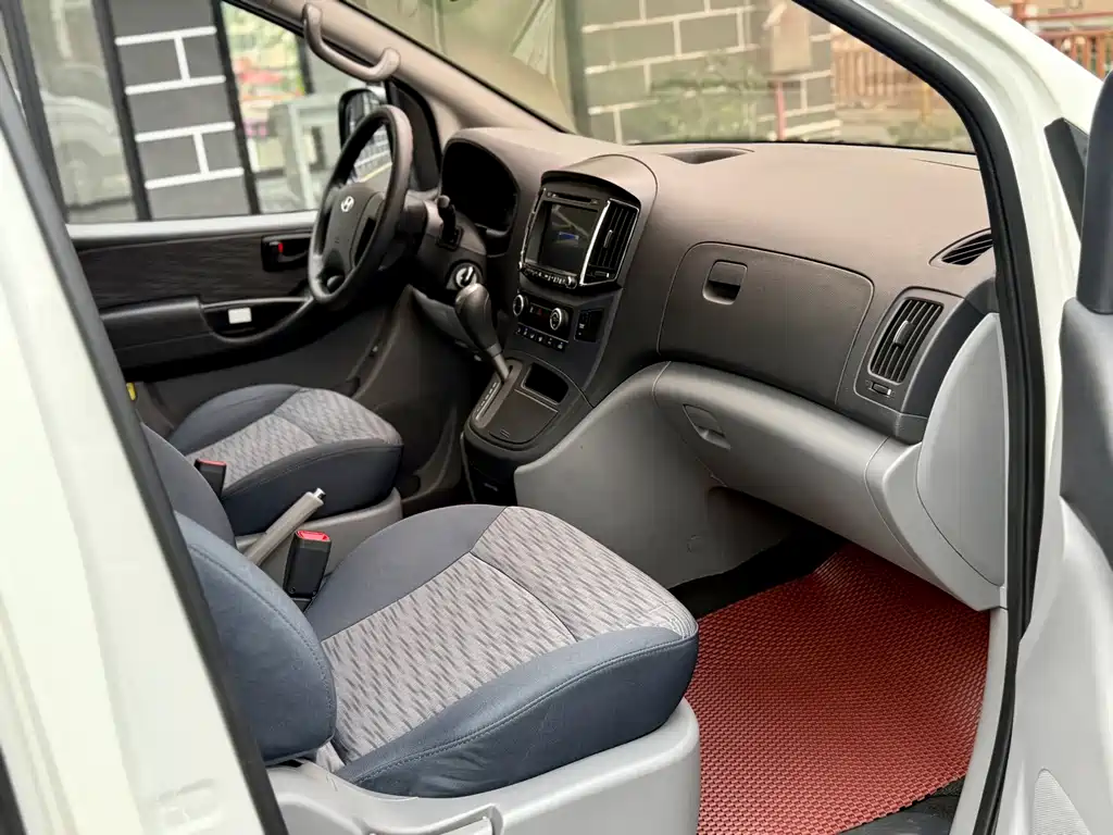 Hyundai H-1 2016 — фото 16