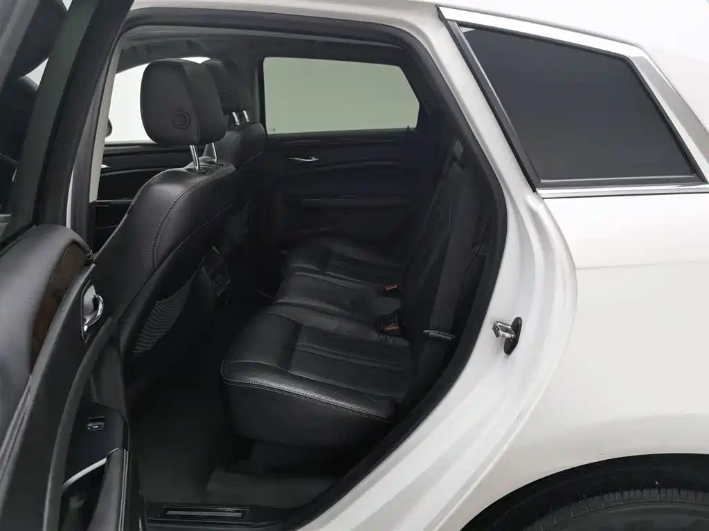 Cadillac SRX 2015 — фото 15